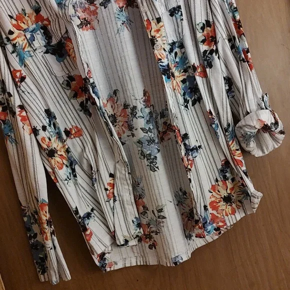 Casual Dress Shirt - Picture 3 of 4